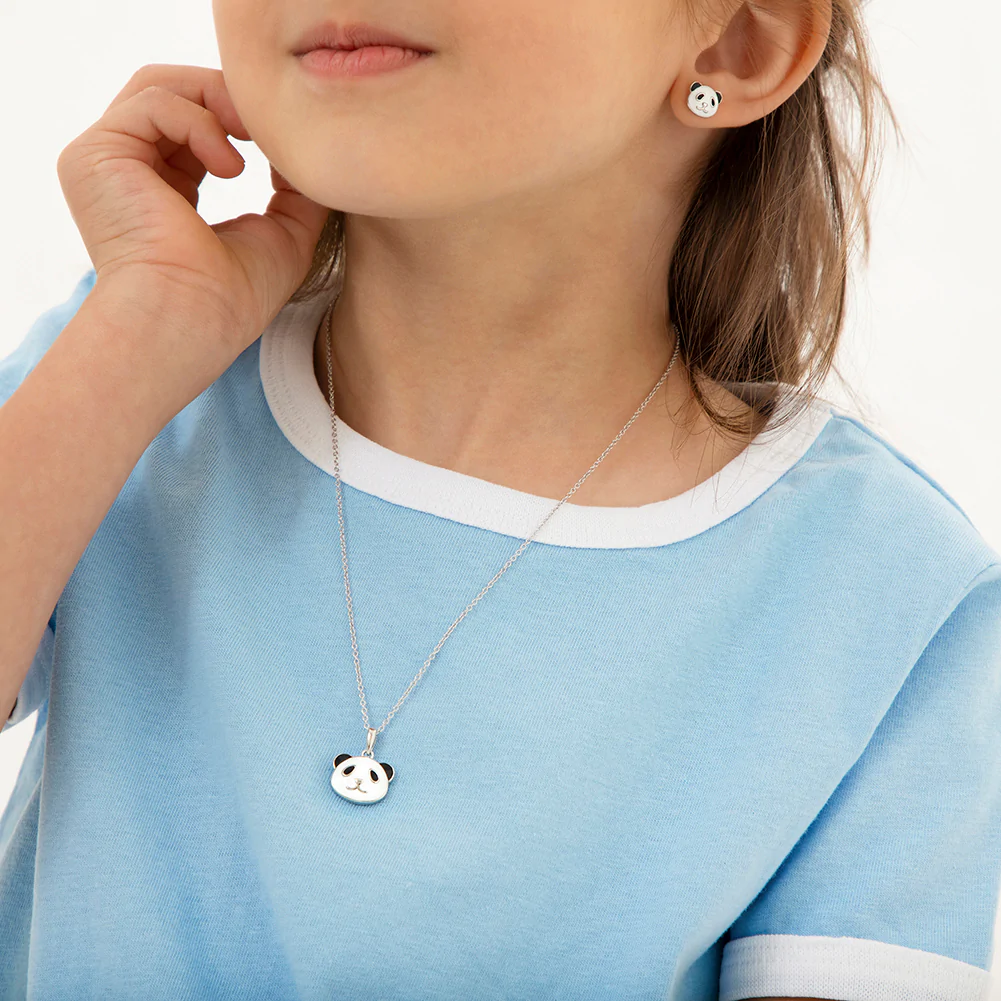 Adorable Teddy Bear Necklace: To Inflate the Beauty of Your Little One